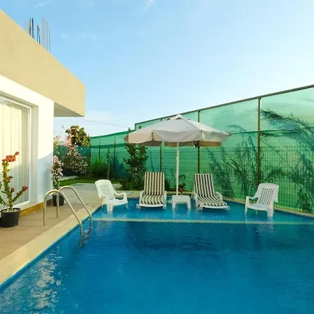 Tiele Villa *